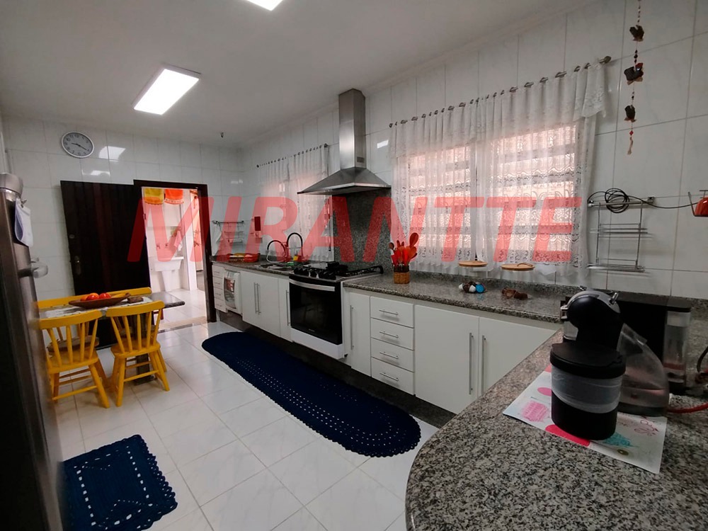 Sobrado de 128m² com 3 quartos em Vila Carolina
