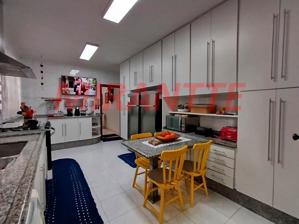 Sobrado de 128m² com 3 quartos em Vila Carolina