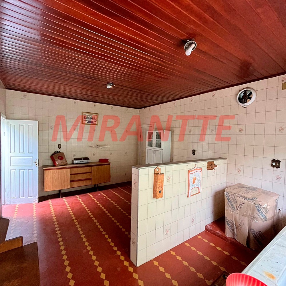 Sobrado de 156m² com 2 quartos em Água Fria