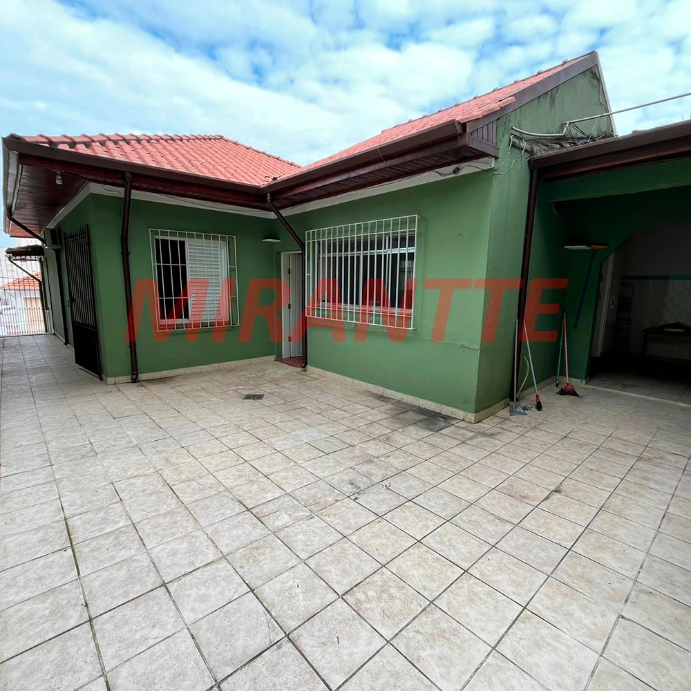 Sobrado de 156m² com 2 quartos em Água Fria