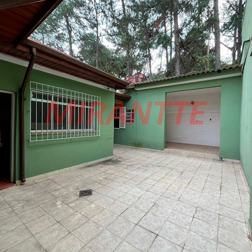 Sobrado de 156m² com 2 quartos em Água Fria