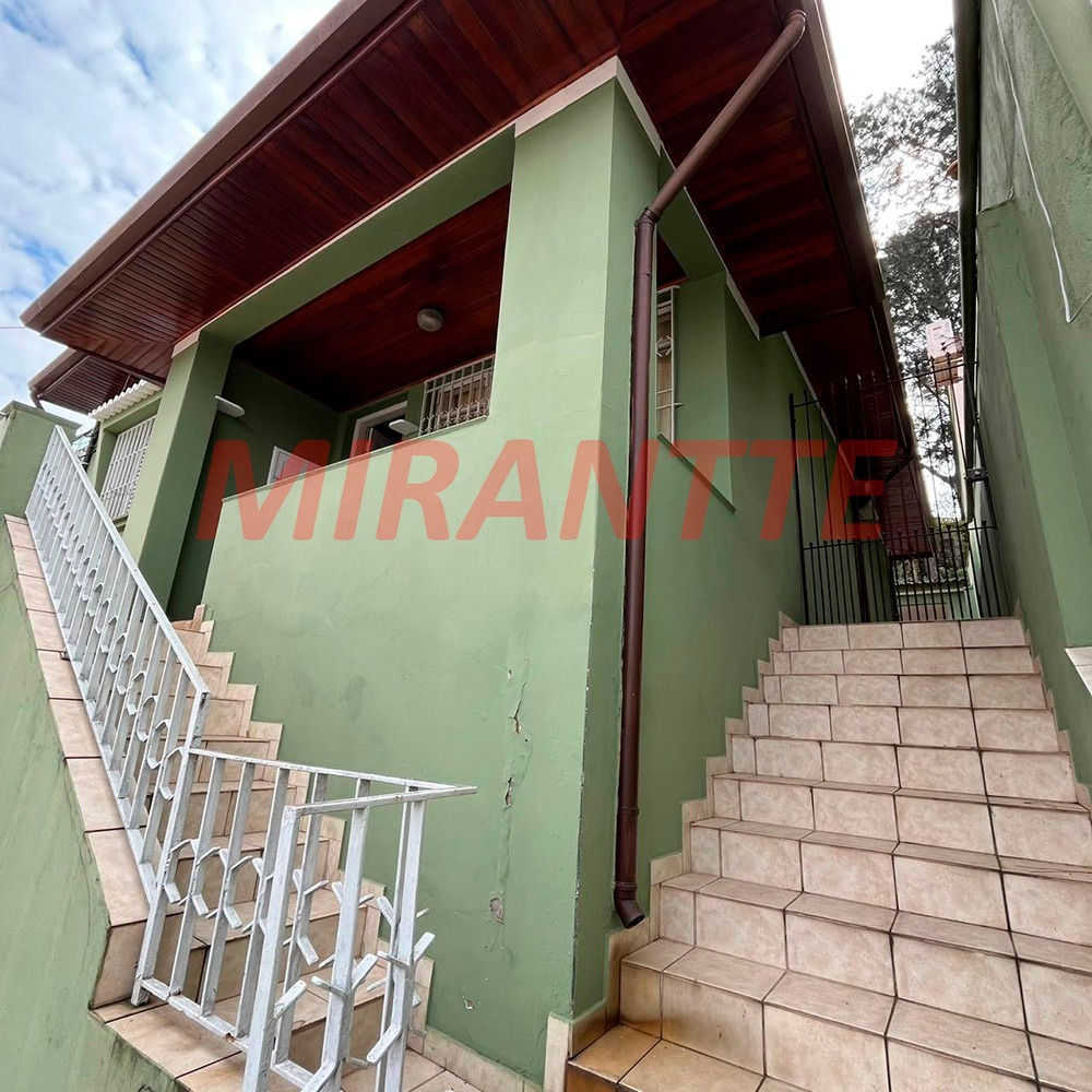 Sobrado de 156m² com 2 quartos em Água Fria