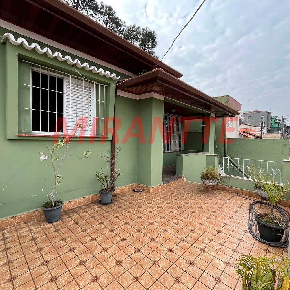 Sobrado de 156m² com 2 quartos em Água Fria