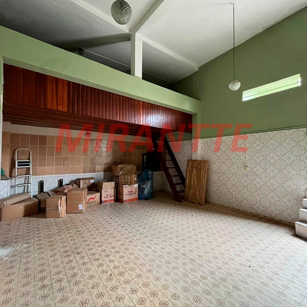 Sobrado de 156m² com 2 quartos em Água Fria