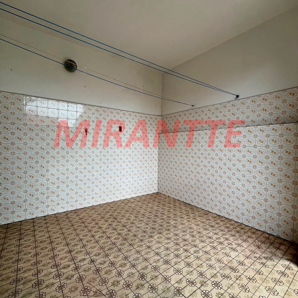 Sobrado de 156m² com 2 quartos em Água Fria
