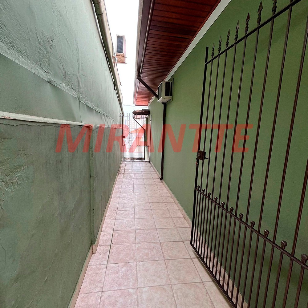 Sobrado de 156m² com 2 quartos em Água Fria
