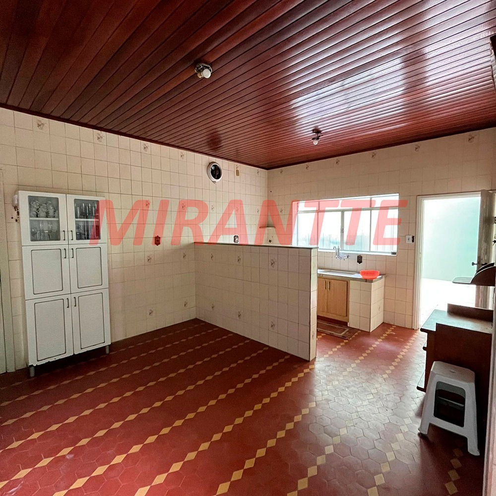 Sobrado de 156m² com 2 quartos em Água Fria