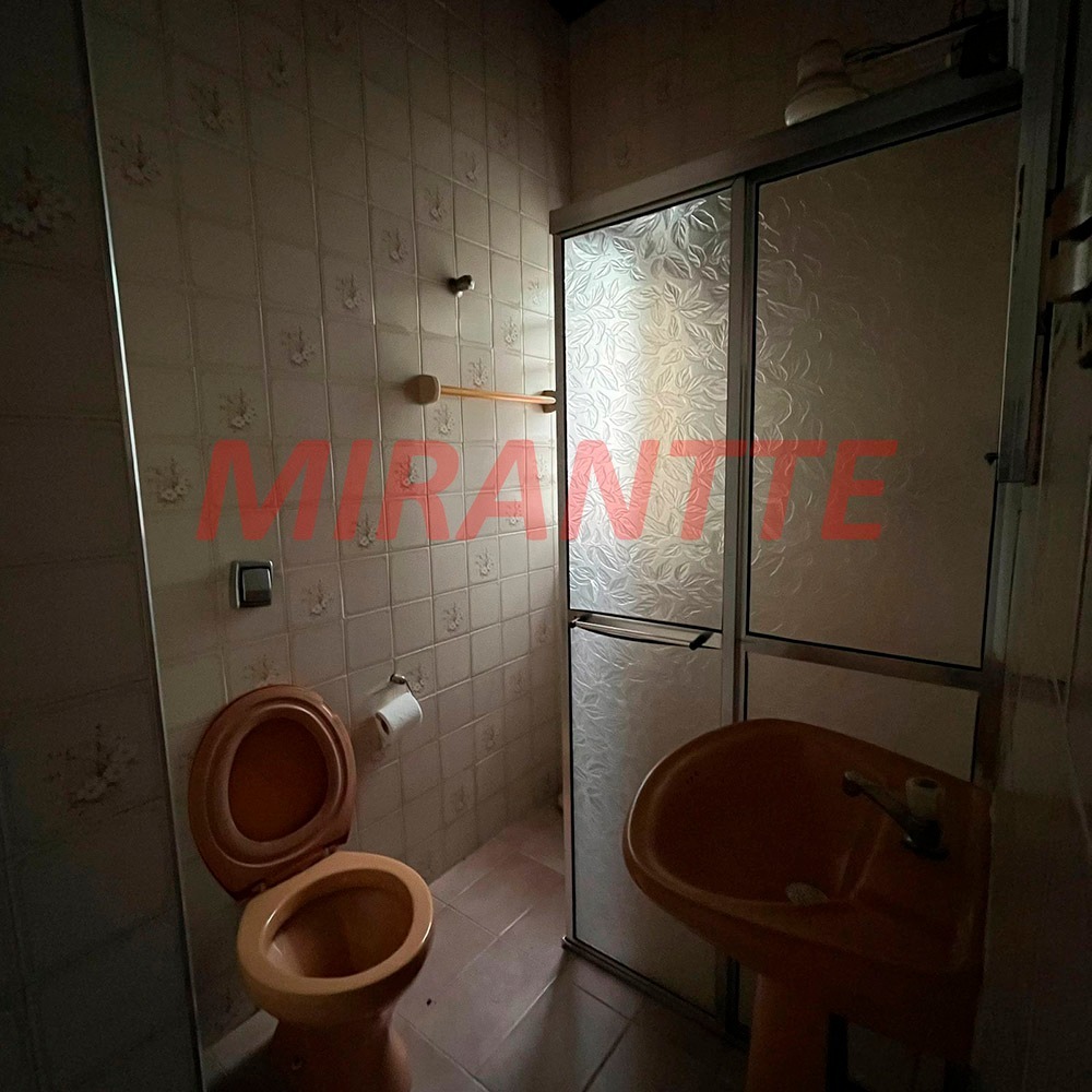 Sobrado de 156m² com 2 quartos em Água Fria