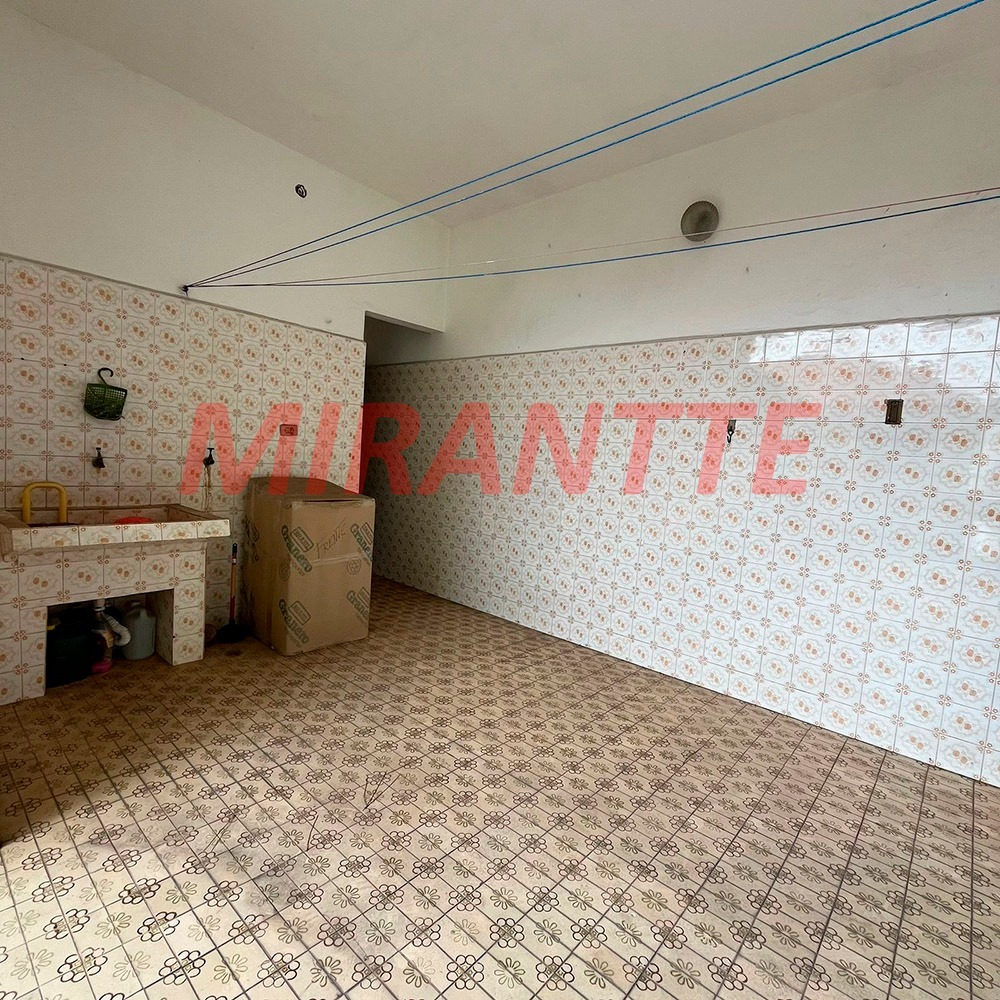 Sobrado de 156m² com 2 quartos em Água Fria