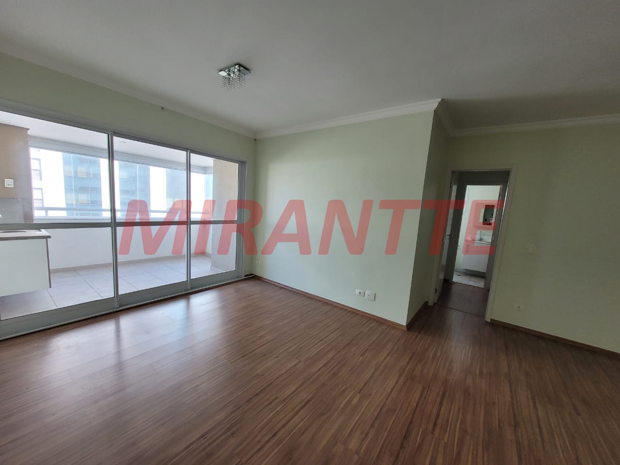 Apartamento de 77m² com 2 quartos em Santana
