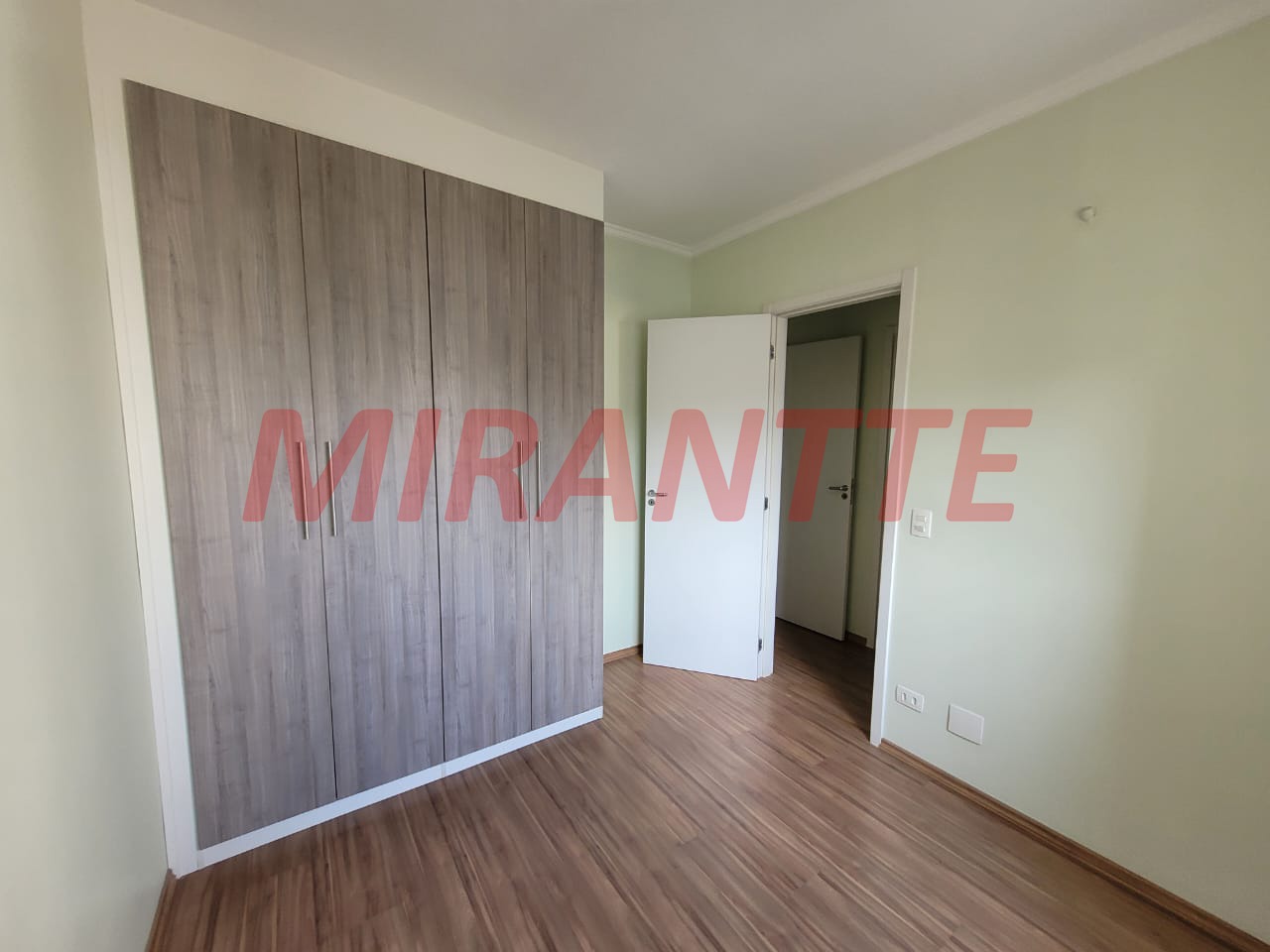 Apartamento de 77m² com 2 quartos em Santana