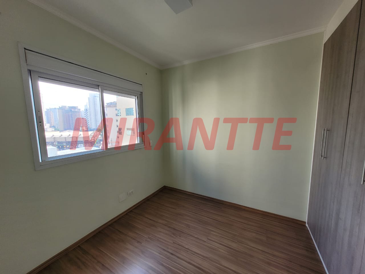 Apartamento de 77m² com 2 quartos em Santana