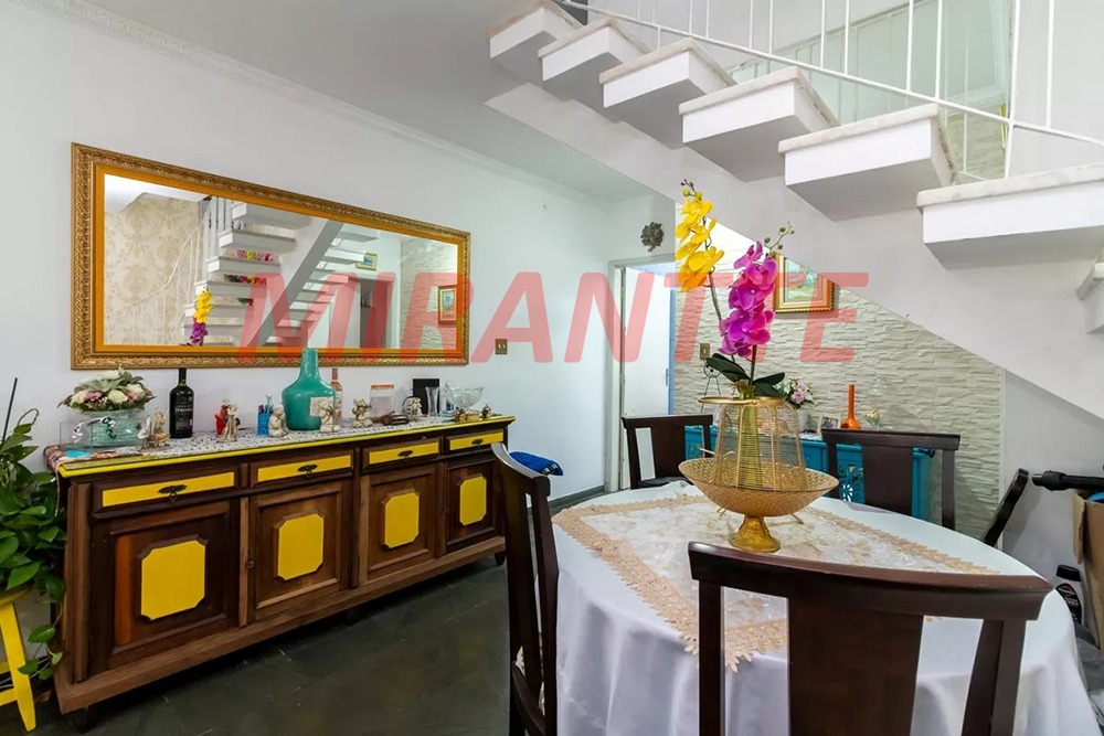 Sobrado de 135m² com 4 quartos em Vila Pauliceia