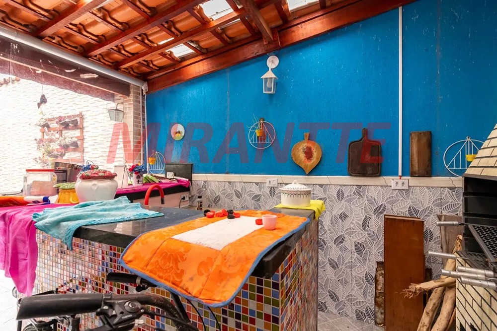 Sobrado de 135m² com 4 quartos em Vila Pauliceia