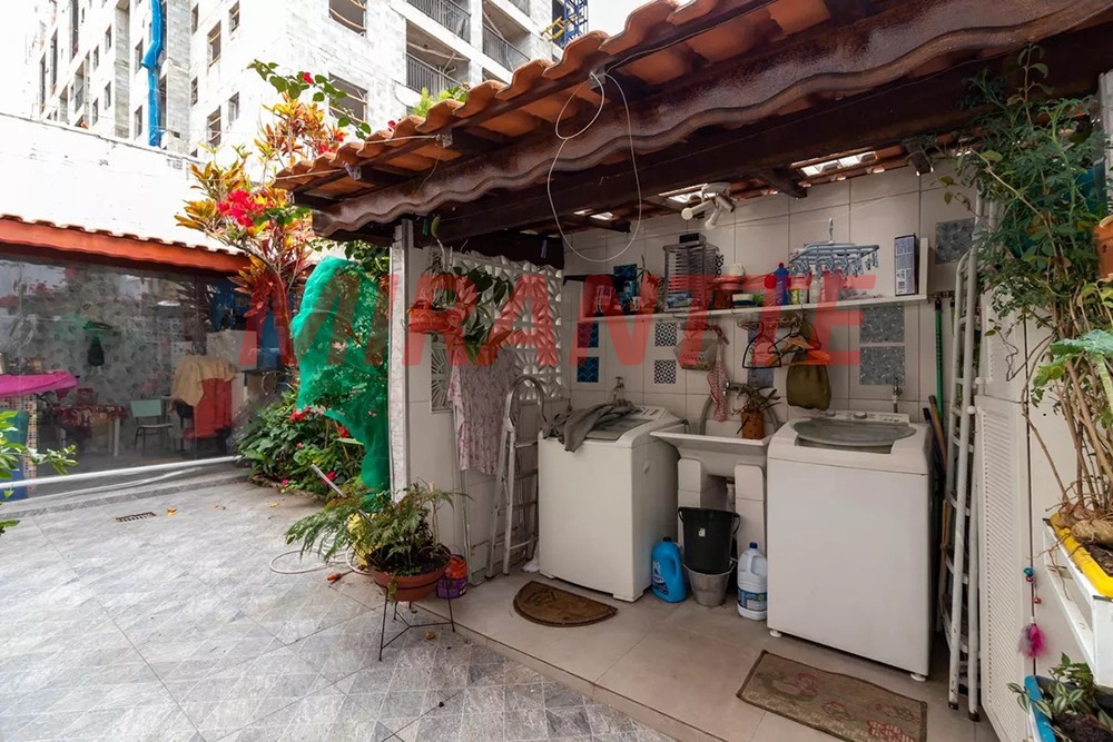 Sobrado de 135m² com 4 quartos em Vila Pauliceia
