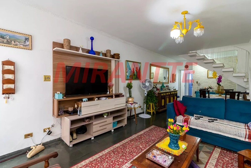Sobrado de 135m² com 4 quartos em Vila Pauliceia