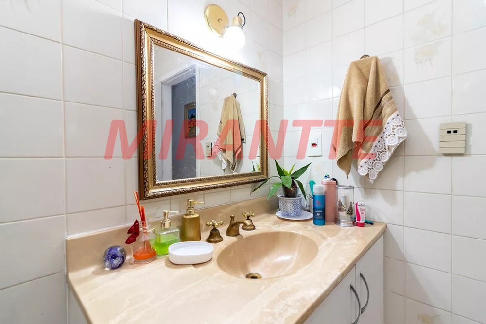 Sobrado de 135m² com 4 quartos em Vila Pauliceia