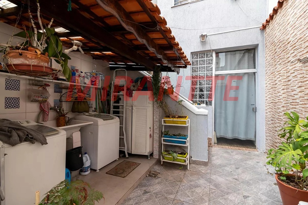 Sobrado de 135m² com 4 quartos em Vila Pauliceia