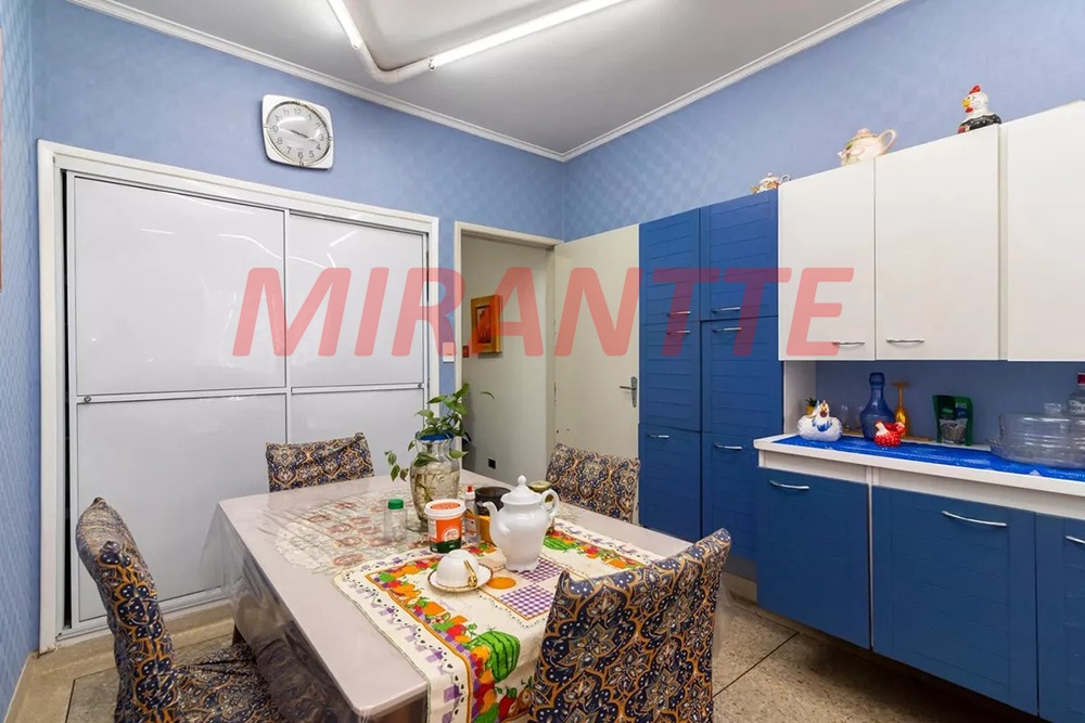 Sobrado de 135m² com 4 quartos em Vila Pauliceia