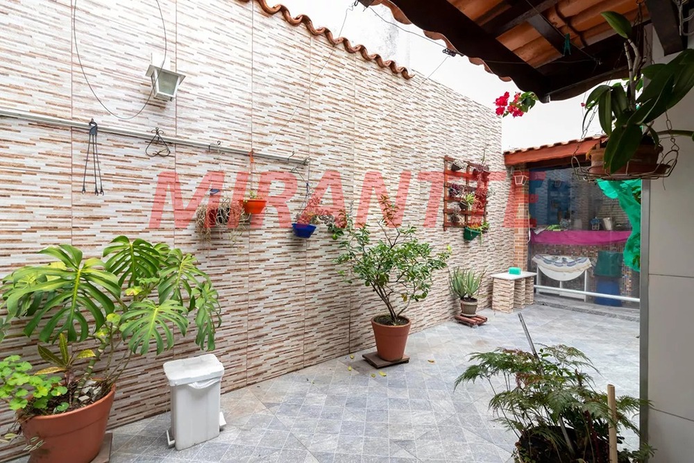 Sobrado de 135m² com 4 quartos em Vila Pauliceia