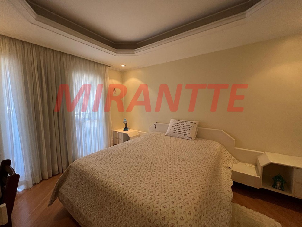 Apartamento de 160m² com 3 quartos em Água Fria