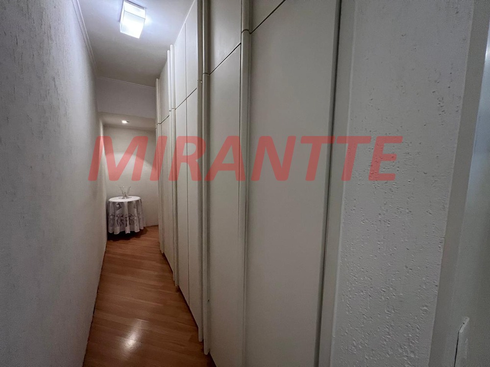 Apartamento de 160m² com 3 quartos em Água Fria