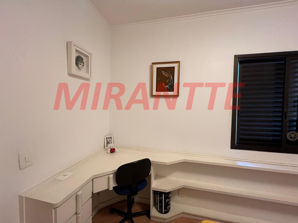 Apartamento de 160m² com 3 quartos em Água Fria