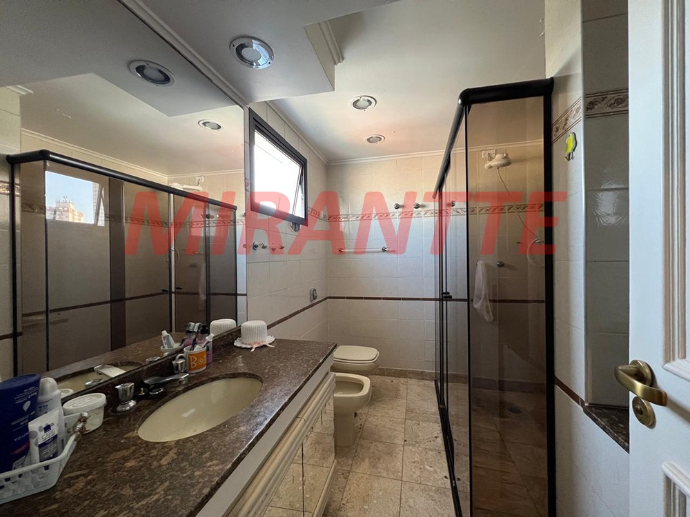 Apartamento de 160m² com 3 quartos em Água Fria