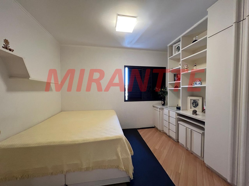 Apartamento de 160m² com 3 quartos em Água Fria