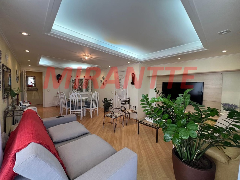 Apartamento de 160m² com 3 quartos em Água Fria