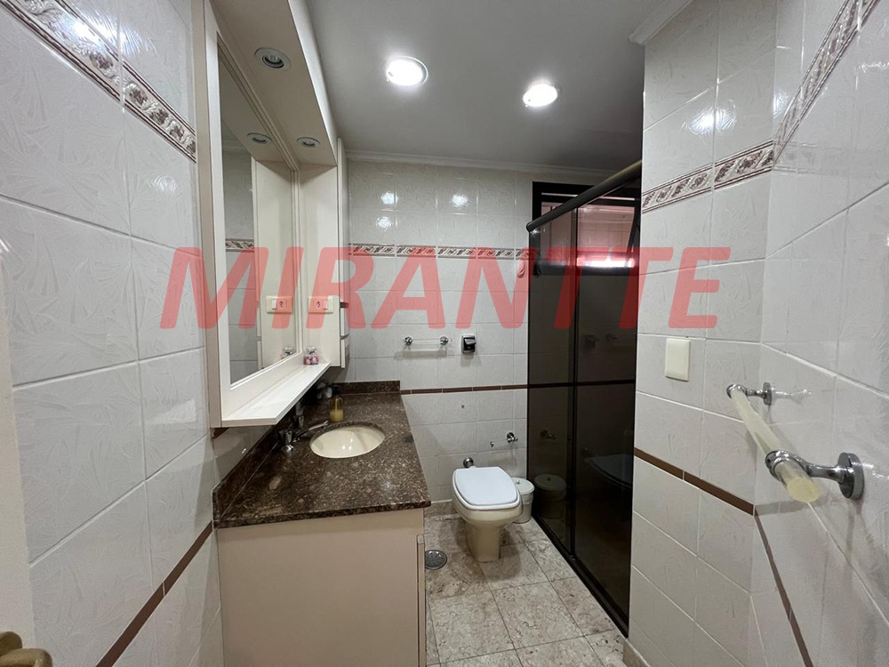 Apartamento de 160m² com 3 quartos em Água Fria