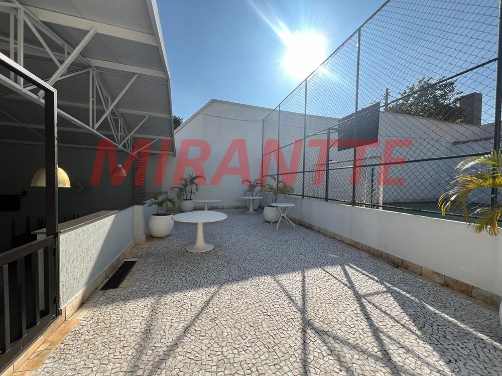 Apartamento de 160m² com 3 quartos em Água Fria