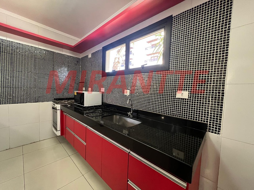 Apartamento de 160m² com 3 quartos em Água Fria