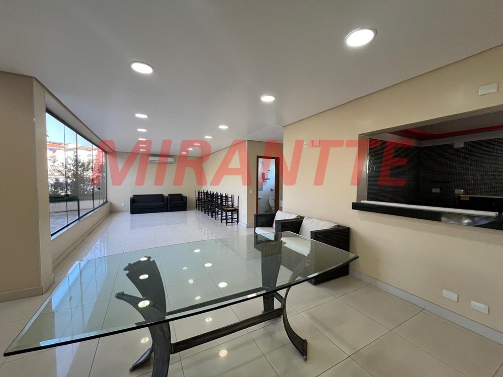 Apartamento de 160m² com 3 quartos em Água Fria