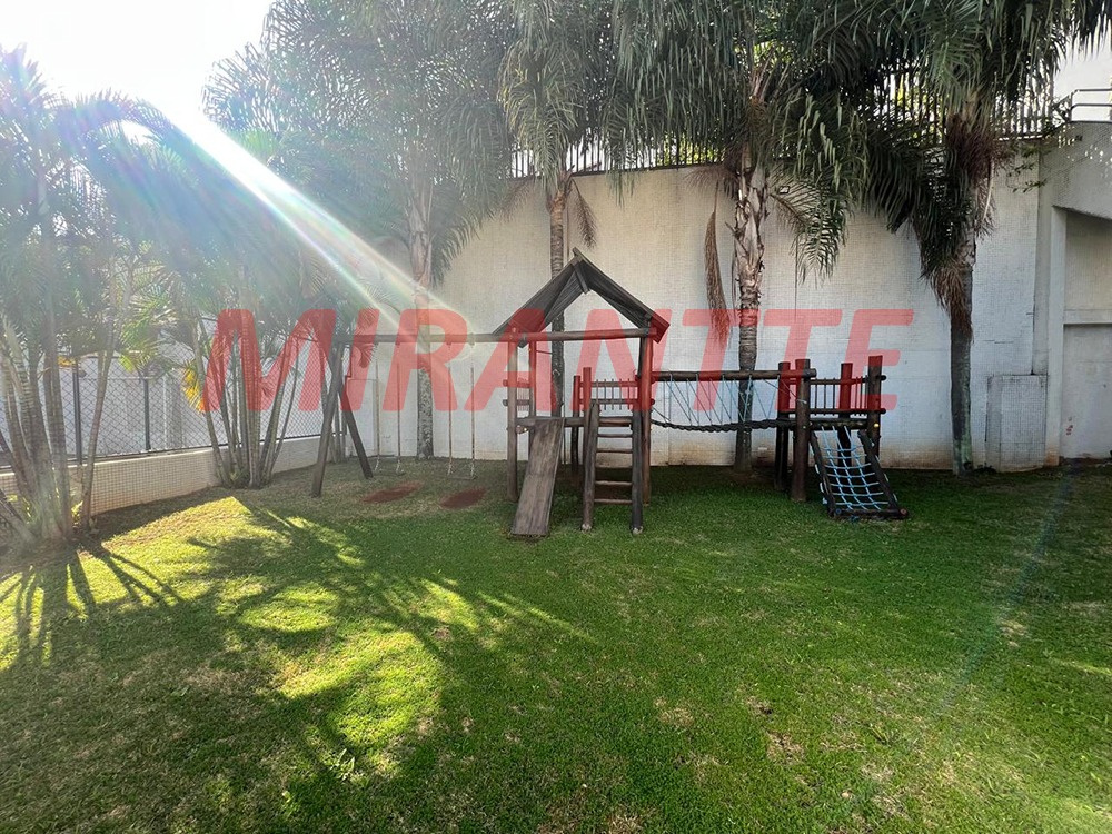 Apartamento de 160m² com 3 quartos em Água Fria