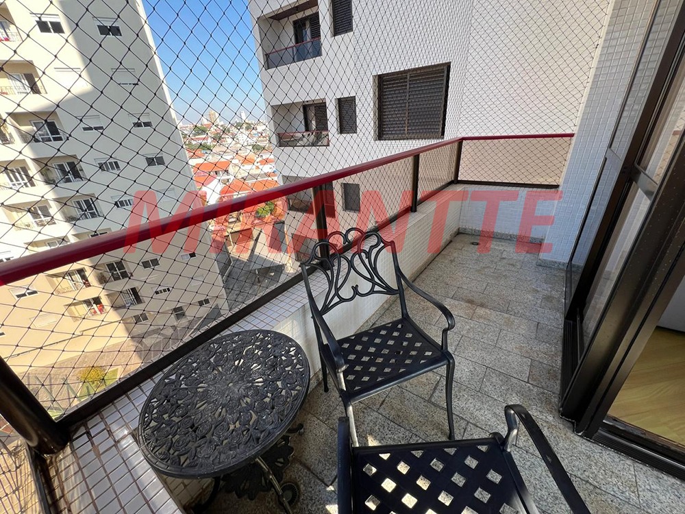 Apartamento de 160m² com 3 quartos em Água Fria