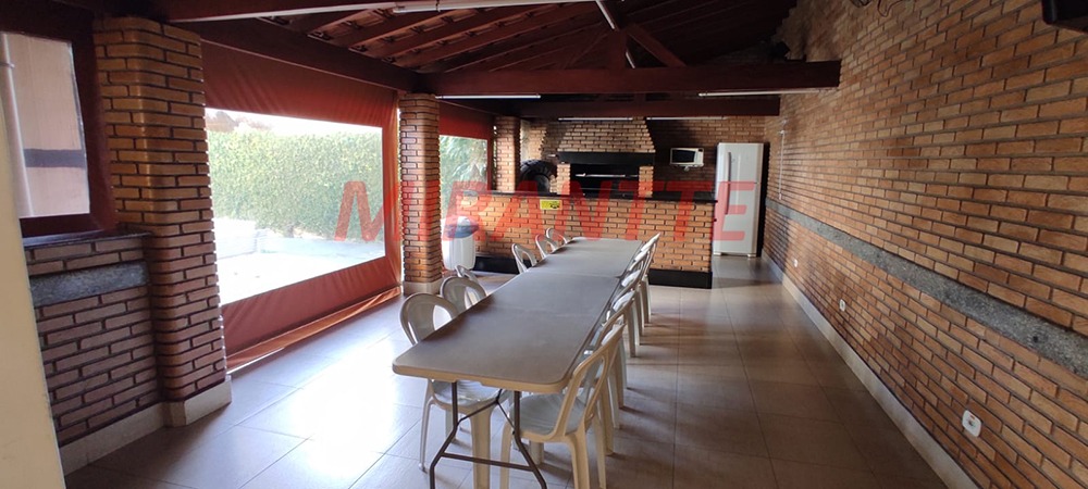Apartamento de 164m² com 3 quartos em Água Fria