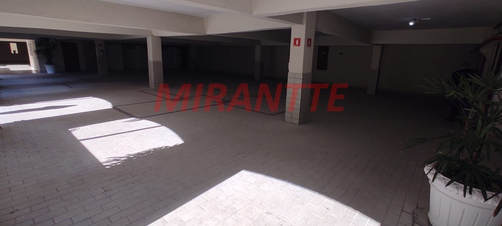 Apartamento de 164m² com 3 quartos em Água Fria