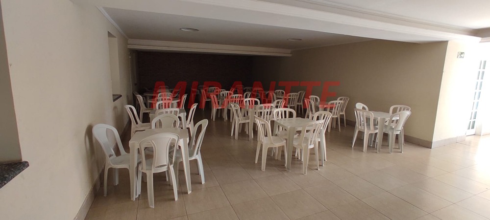 Apartamento de 164m² com 3 quartos em Água Fria