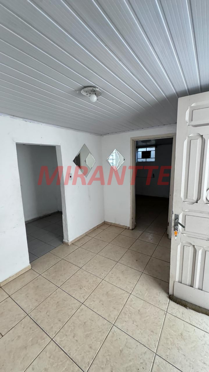 Casa terrea de 60m² com 1 quartos em Água Fria