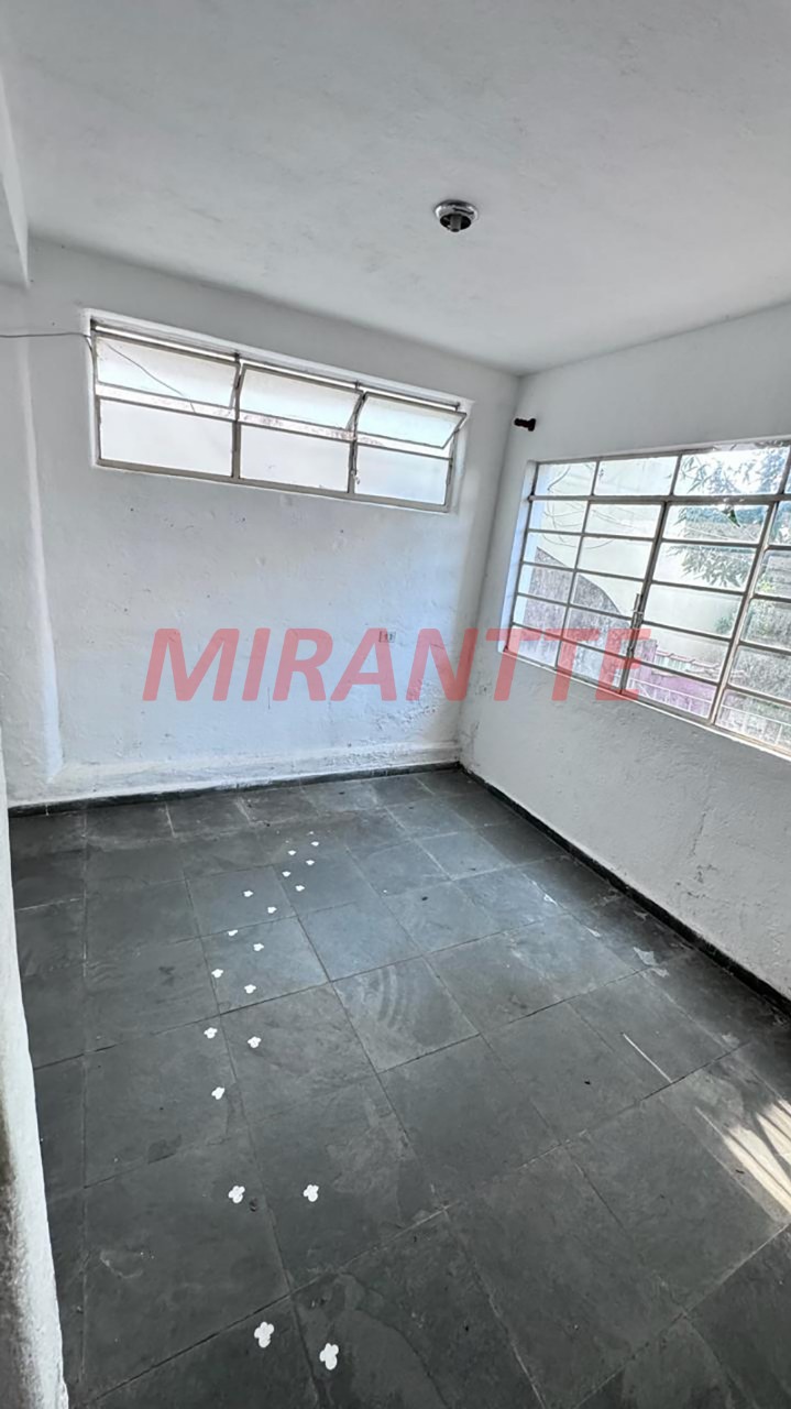 Casa terrea de 60m² com 1 quartos em Água Fria