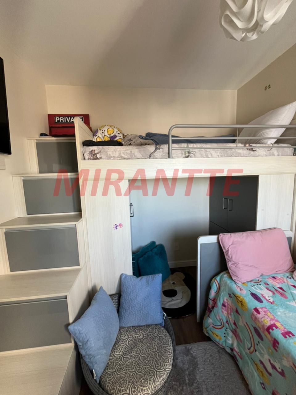 Apartamento de 80m² com 2 quartos em Parque Vitória