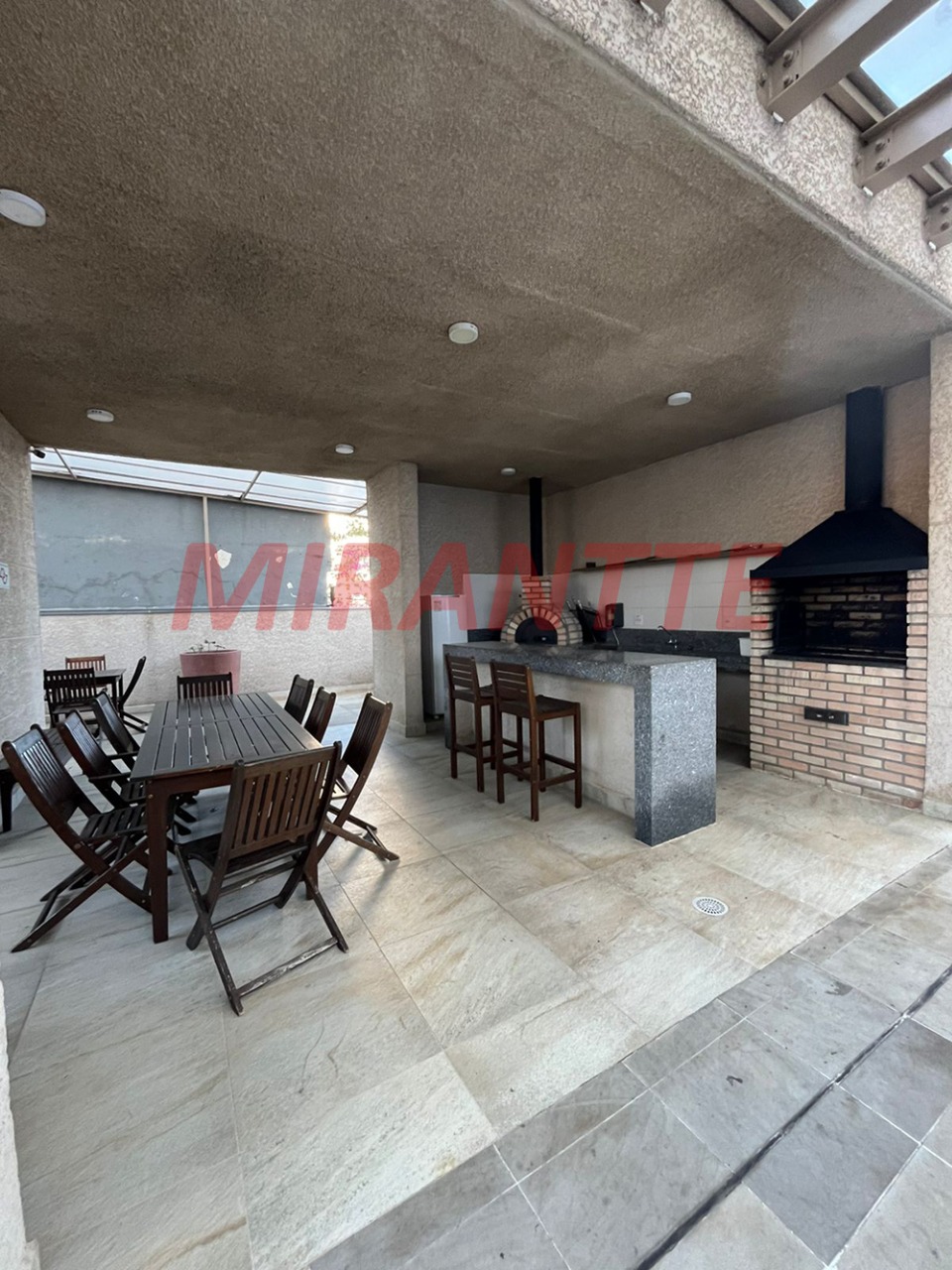 Apartamento de 80m² com 2 quartos em Parque Vitória