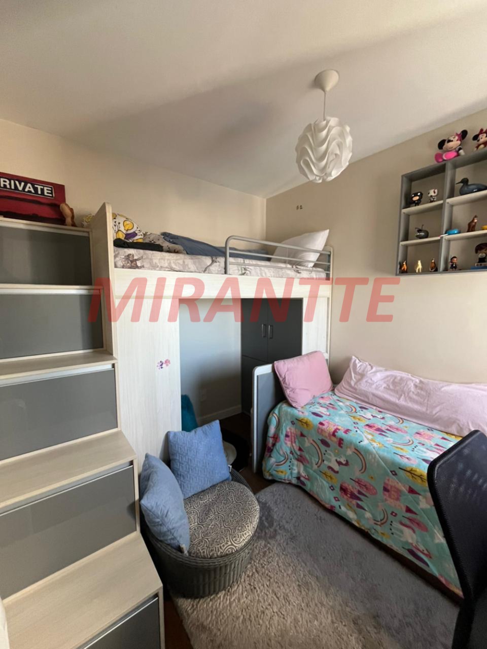 Apartamento de 80m² com 2 quartos em Parque Vitória
