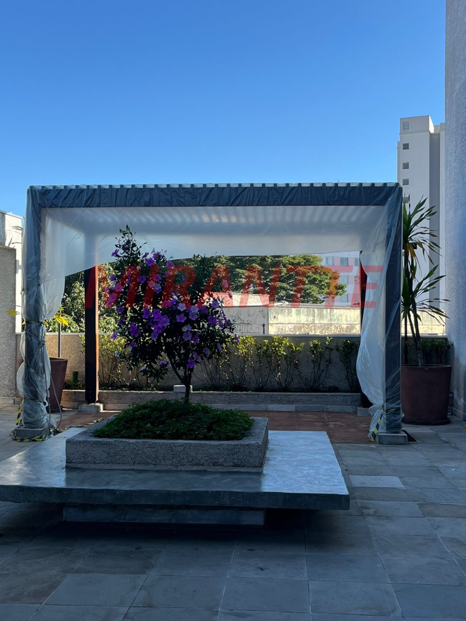 Apartamento de 80m² com 2 quartos em Parque Vitória