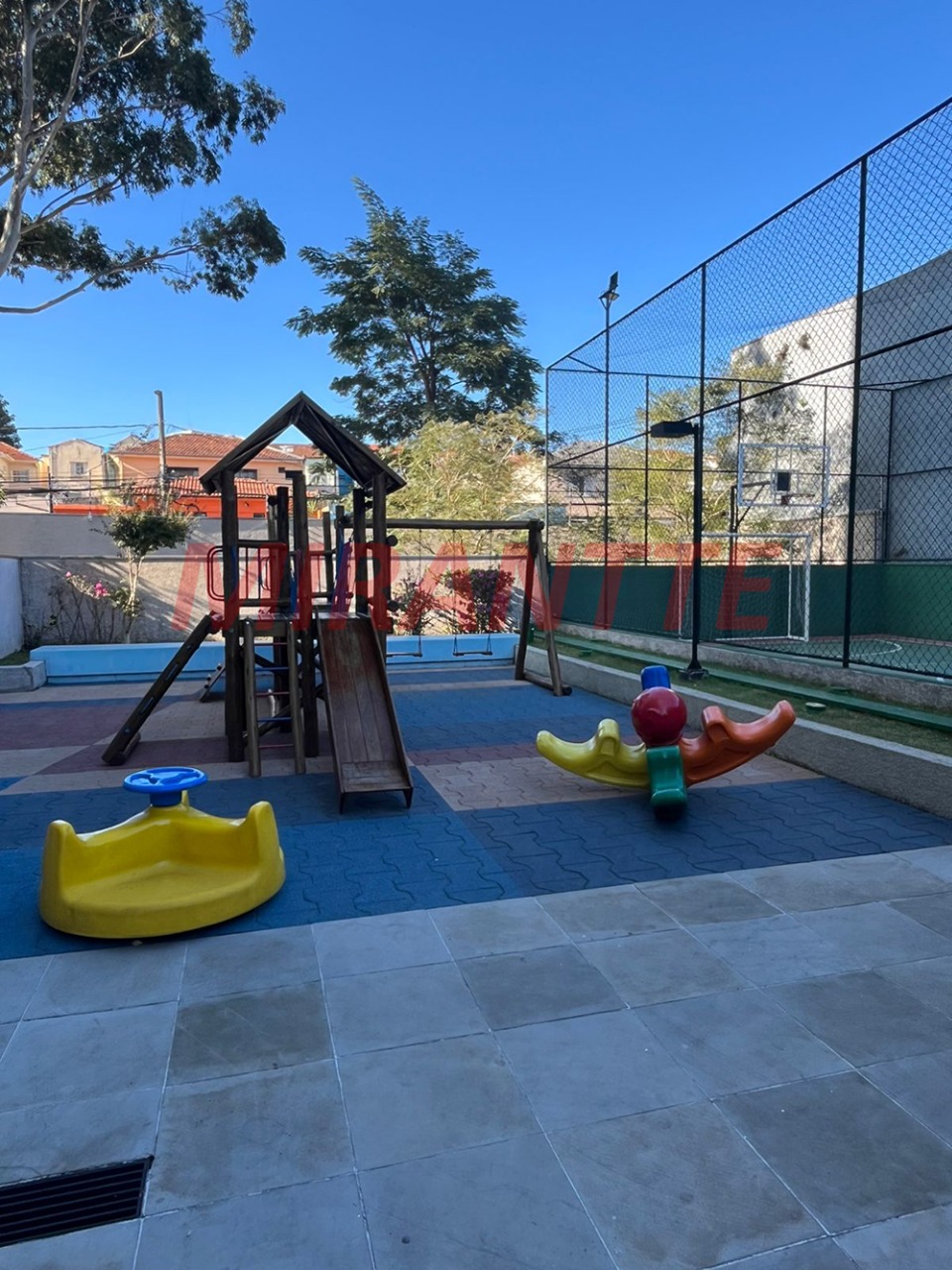 Apartamento de 80m² com 2 quartos em Parque Vitória