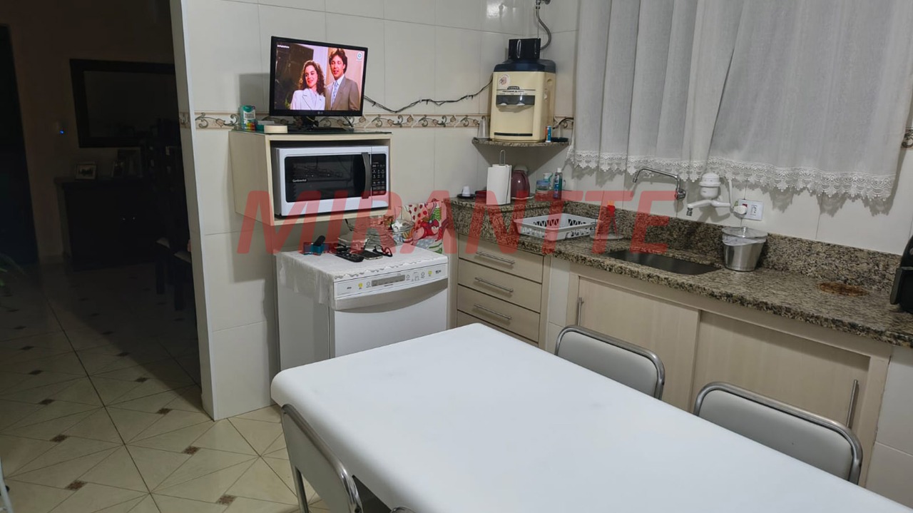 Sobrado de 420m² com 6 quartos em Parque Peruche