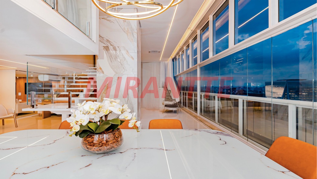 Apartamento de 172m² com 2 quartos em Vila Nova Conceição