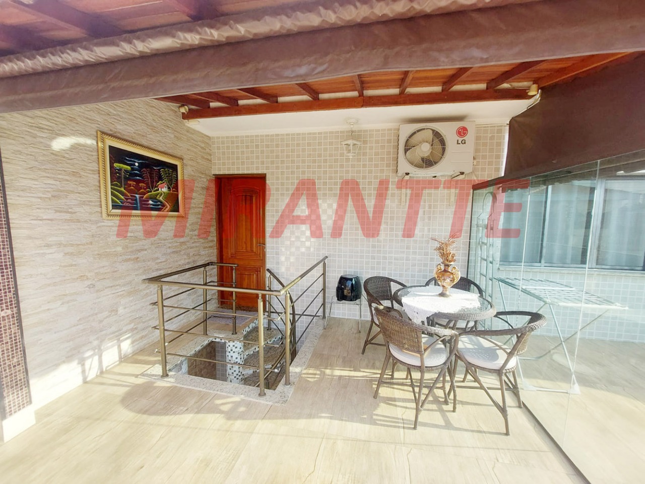 Sobrado de 238m² com 4 quartos em Vila Guilherme