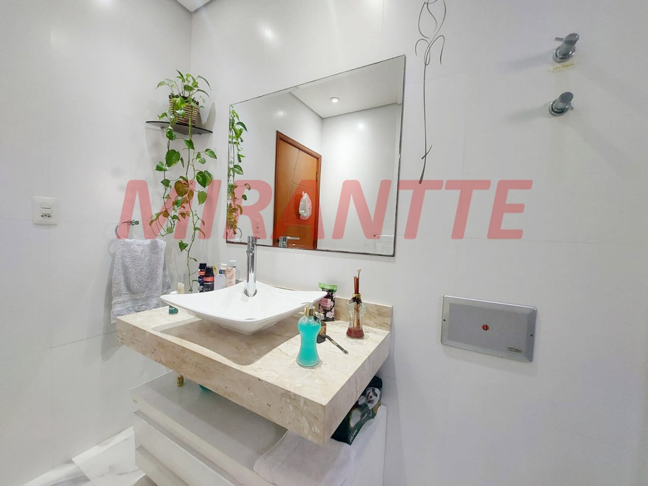 Sobrado de 238m² com 4 quartos em Vila Guilherme